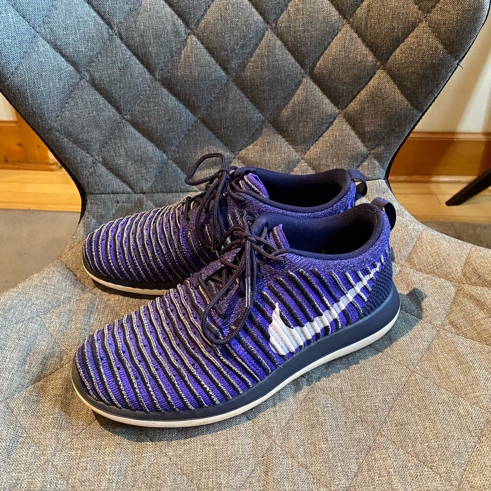 Nike Tennis Shoes